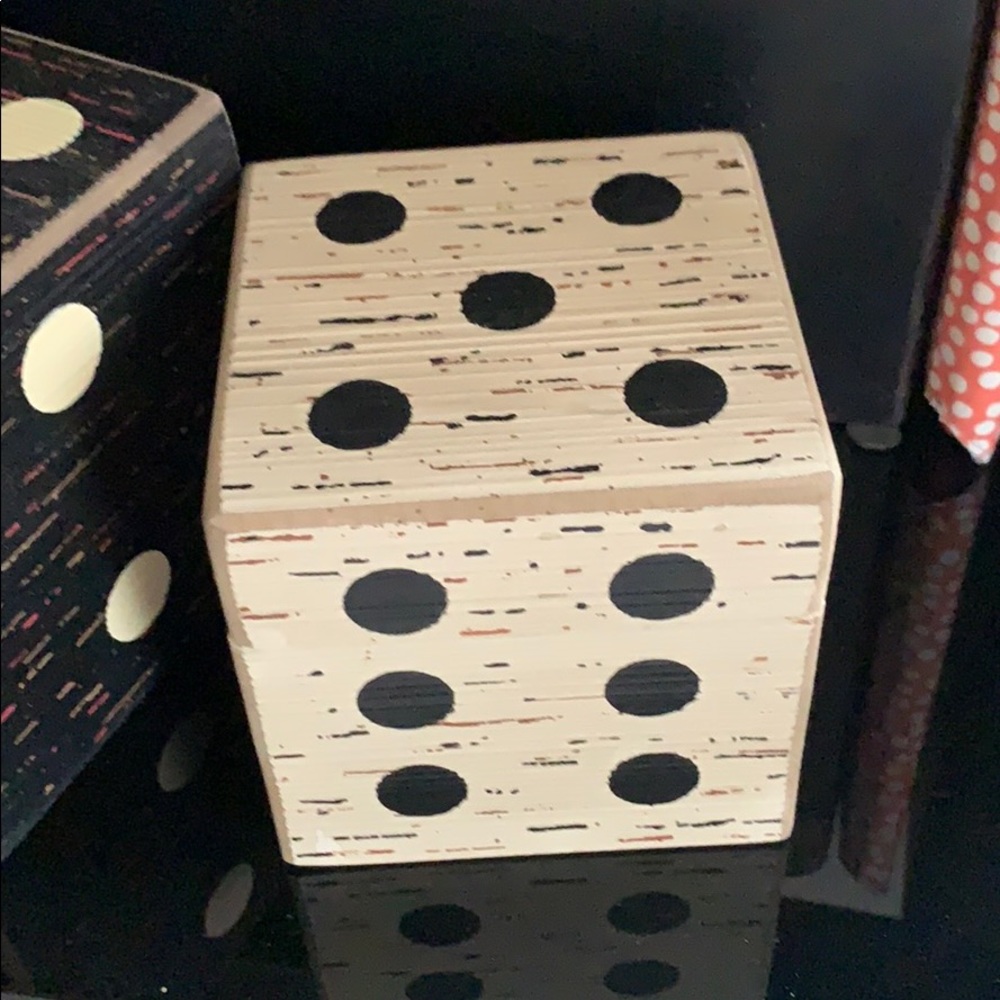 Dice Box Set - Picture 3 of 6
